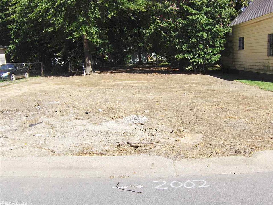 1st image of 2002 Parker St