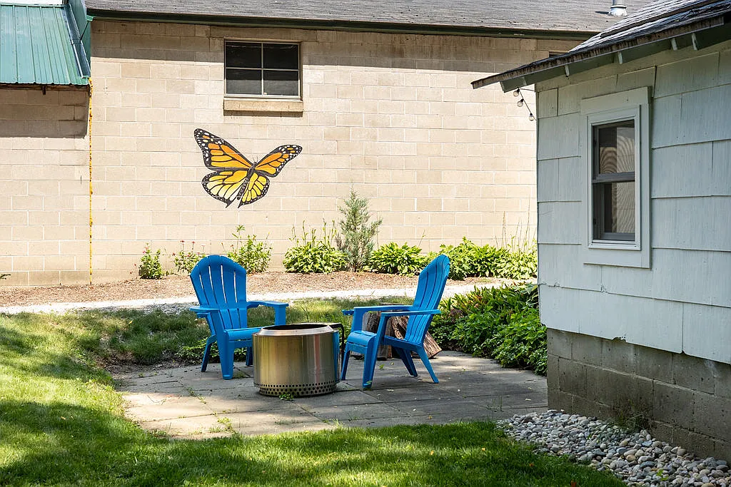 2 bed, 570 sqft, $1,600 — Photo 4