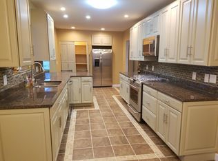 6211 Pine Dr, Huntington, WV 25705