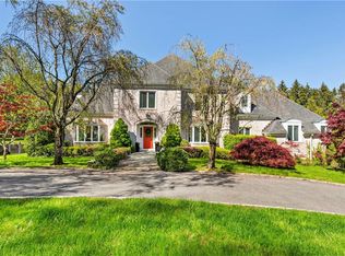 15 Mount Holly Dr, Rye, NY 10580