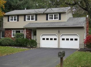 12 Lexington Rd, Saratoga Springs, NY 12866