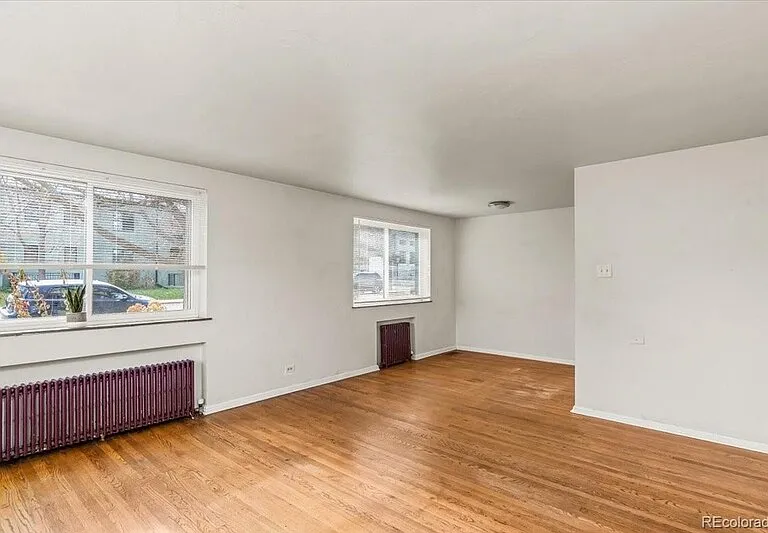 525 N Jackson St — Photo 5