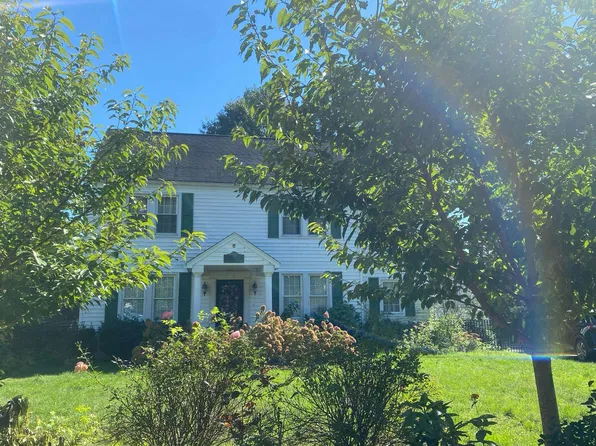 17 The Promenade, Glen Head, NY 11545