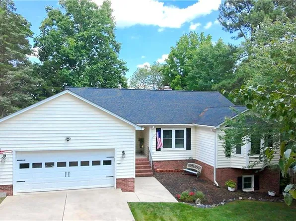 940 Huntington Run Ln, Kernersville, NC 27284