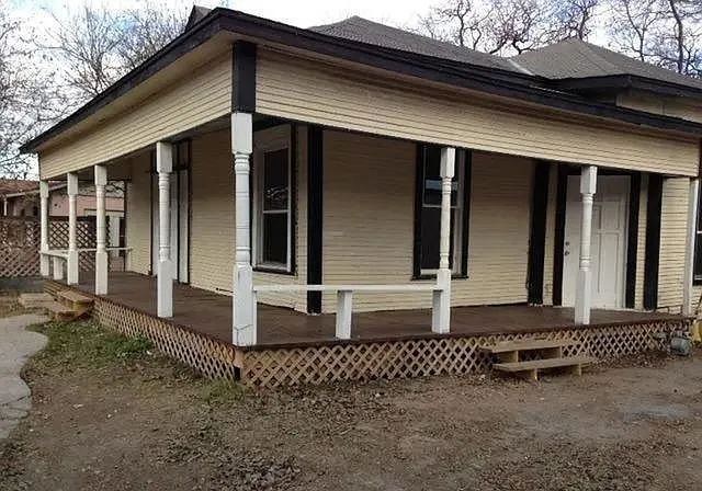 Building Photo - 1113 Rivas St