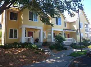 6427 High Point Dr SW, Seattle, WA 98126