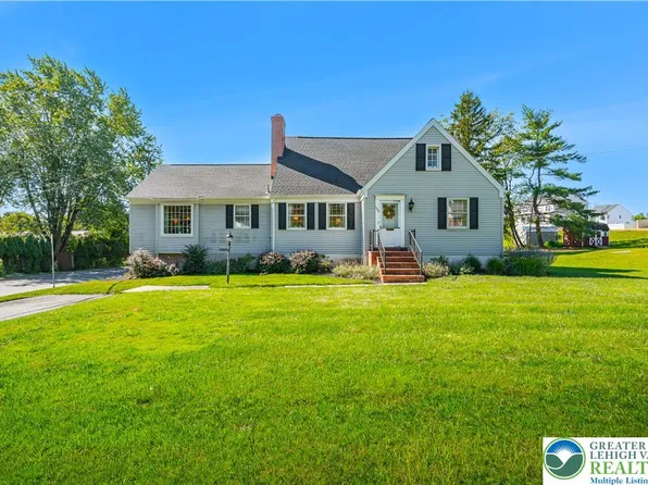 1008 W State St, Coopersburg, PA 18036