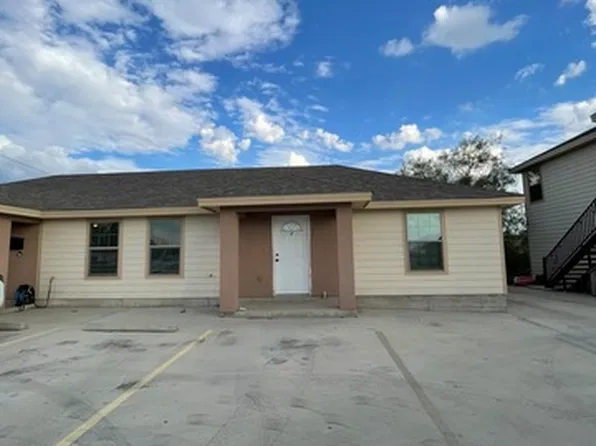 250 Wild Wood Dr, Eagle Pass, TX 78852