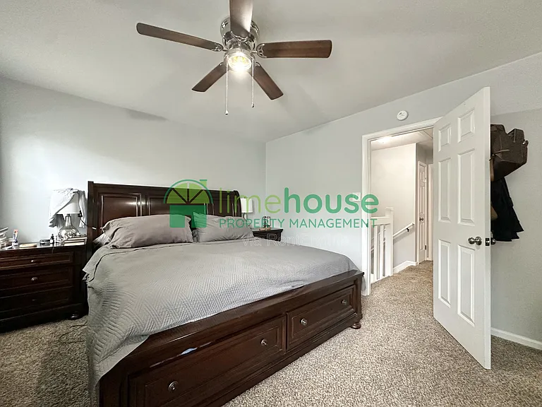 4613 Marlwood Way — Photo 5
