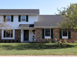 1601 Palamino Dr, Racine, WI 53402