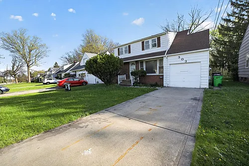 303 S Green Rd Photo 1