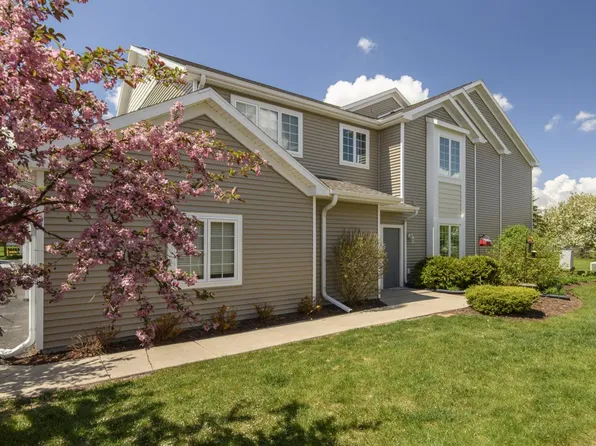 770 Bridlewood DRIVE #6104 F, Hartford, WI 53027