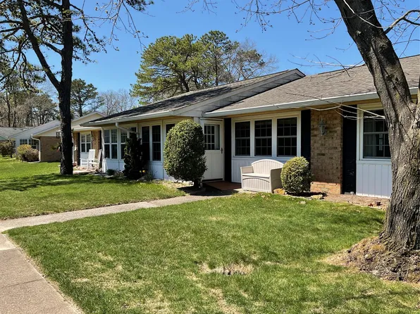 373 Woodbridge Drive #B, Ridge, NY 11961