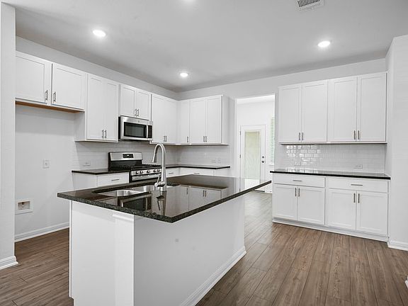2nd image of 520 Emory Crossing Blvd
