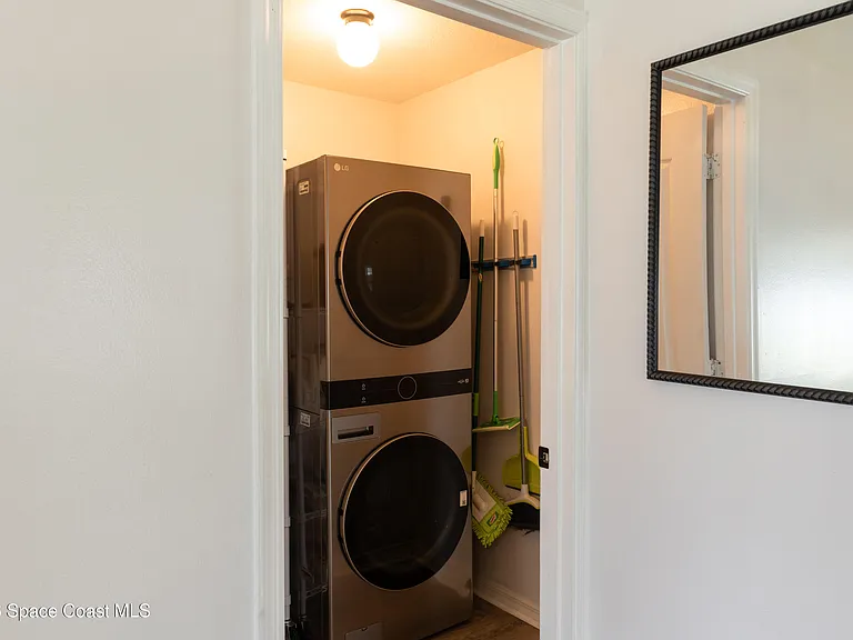 1572 Holbrook Rd NW — Photo 26