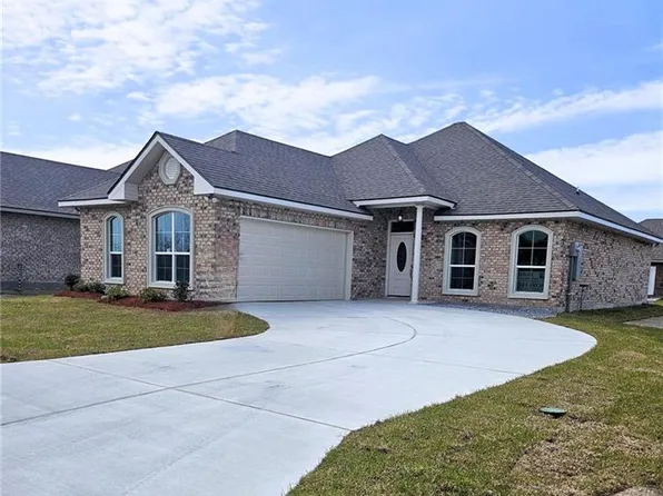 746 Rue St, Terrytown, LA 70056