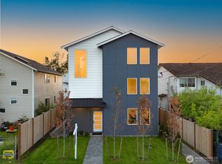 9323 Marcus Ave N, Seattle, WA 98118