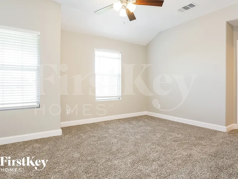 101 Sycamore Cir — Photo 9
