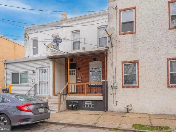 203 Spruce St, Darby, PA 19023