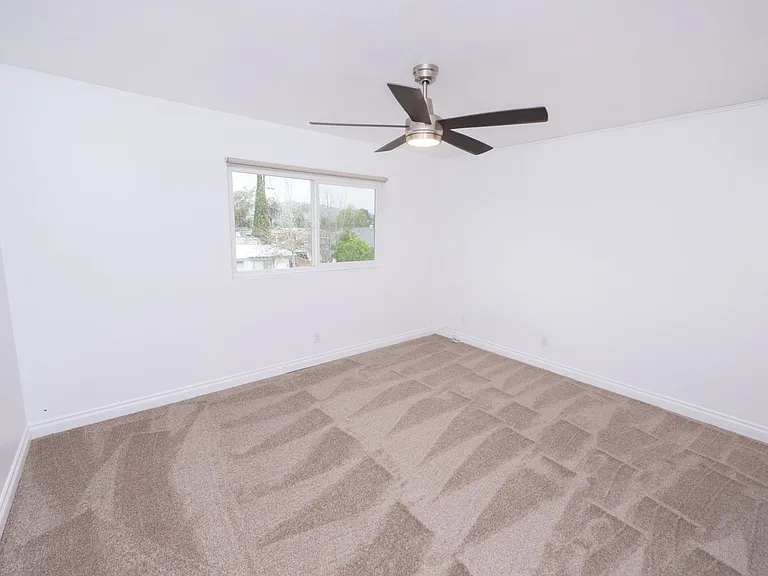 455 Ballantyne St #8 — Photo 54