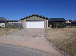 6101 SW Oak Cliff Ave, Lawton, OK 73505