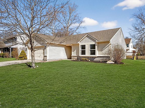 2nd image of 613 Woodfield Cir