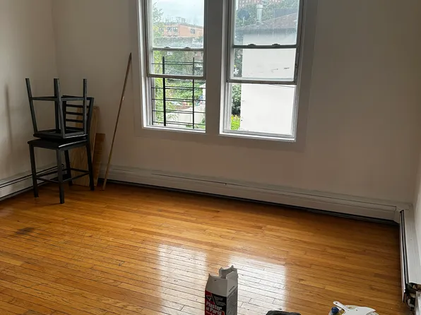 (undisclosed Address), Bronx, NY 10472