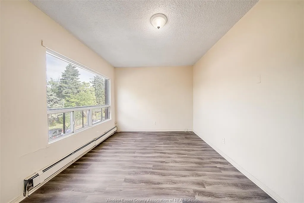 3 bed, $1,760 — Photo 4