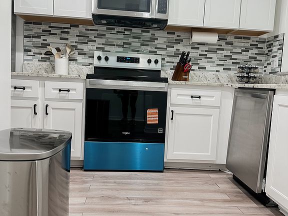 5th image of 1211 Commonwealth Cir APT 205