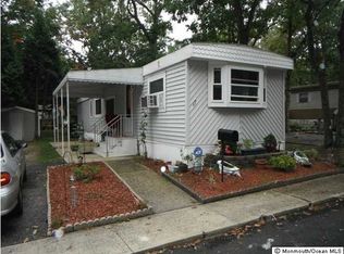 17 Truman St, Howell, NJ 07731