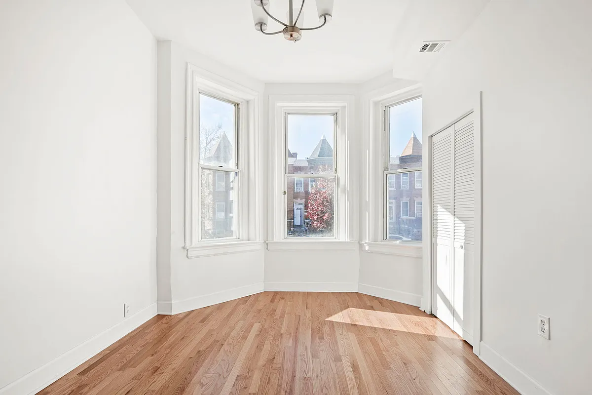 Building Photo - 3007 11th St NW #1