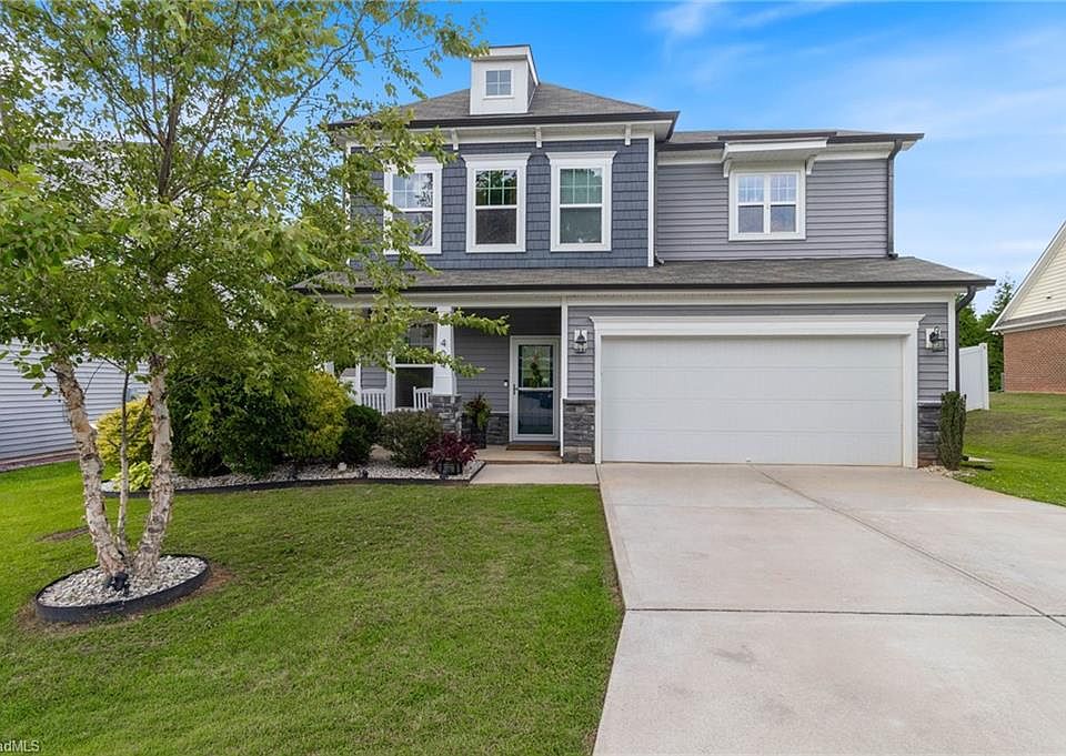 1st image of 404 Mockingbird Ln