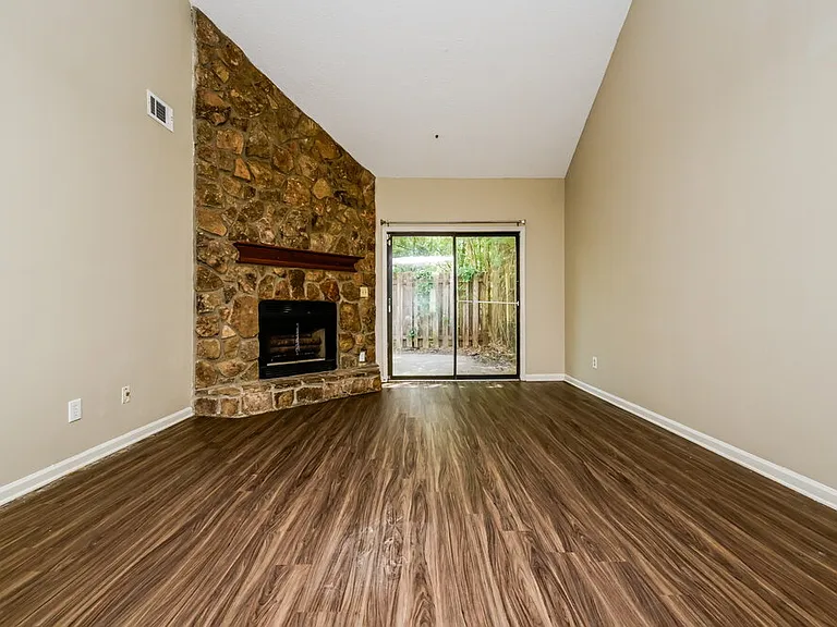 5796 Trent Walk Dr — Photo 4