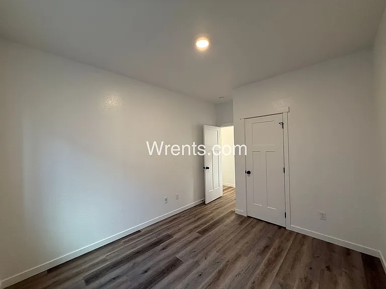 3710 E Liberty Ave — Photo 7