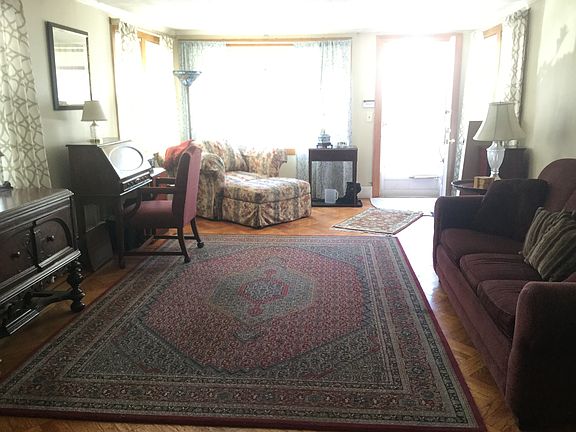 4th image of 1649 Kimball St