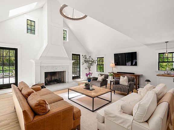 4th image of 153 Ridgeway Rd