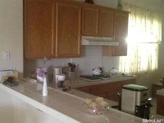 3rd image of 109 Austen Ct