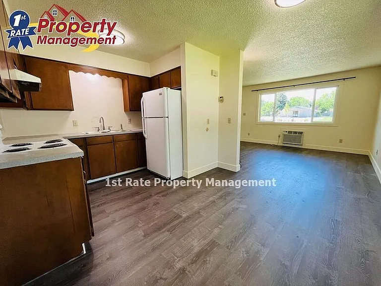 152 E Mission Dr — Photo 5