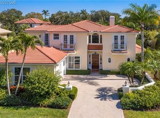 38 W High Point Rd, Sewalls Pt, FL 34996