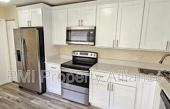 2nd image of 259 Hill St
