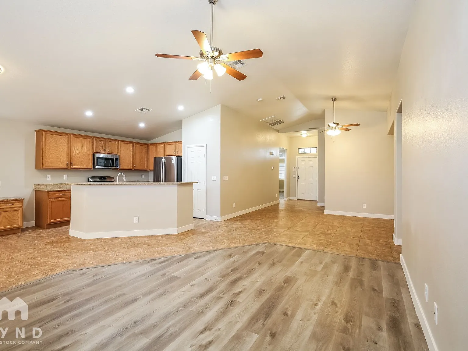 3 bed, 2.0 bath, 1650 sqft, $2,005 — Photo 4