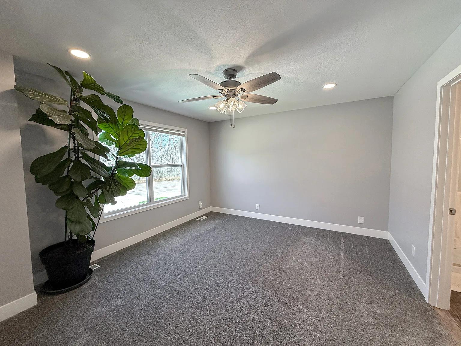 3 bed, 2.5 bath, 1329 sqft, $1,850 — Photo 3