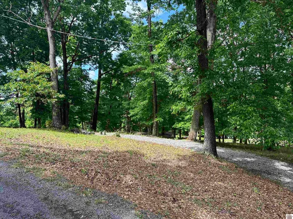 27/28 Hillside Cir, Cadiz, KY 42211