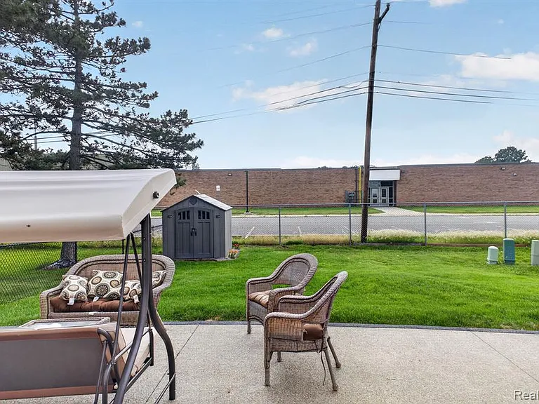 1930 W Williams Cir — Photo 20