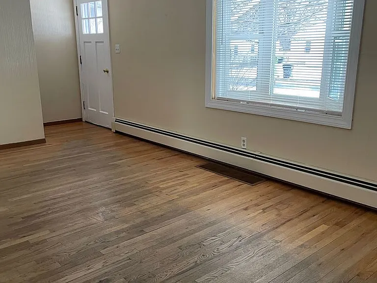 102 Gale Ave — Photo 15