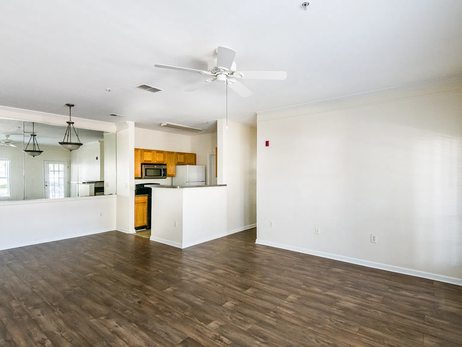 2 bed, 1008 sqft, $1,550 — Photo 4