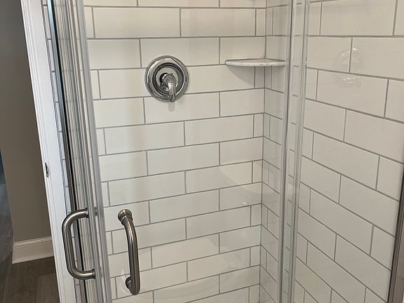 4th image of 409 Newton Ave #2