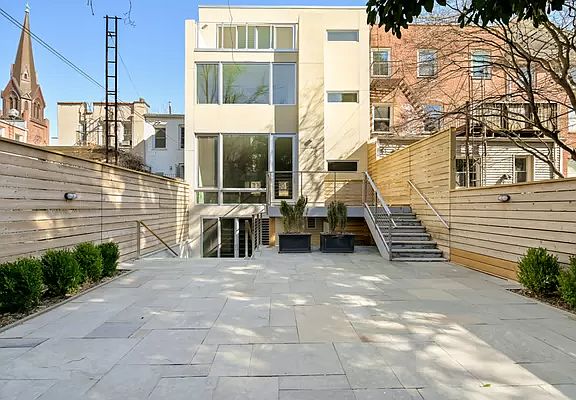 2nd image of 14 Wyckoff St