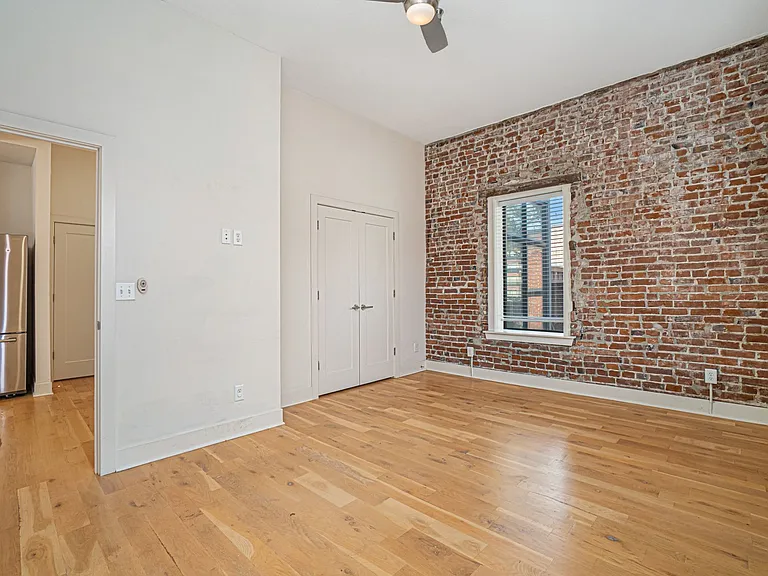 435 Westport Rd #302 — Photo 36