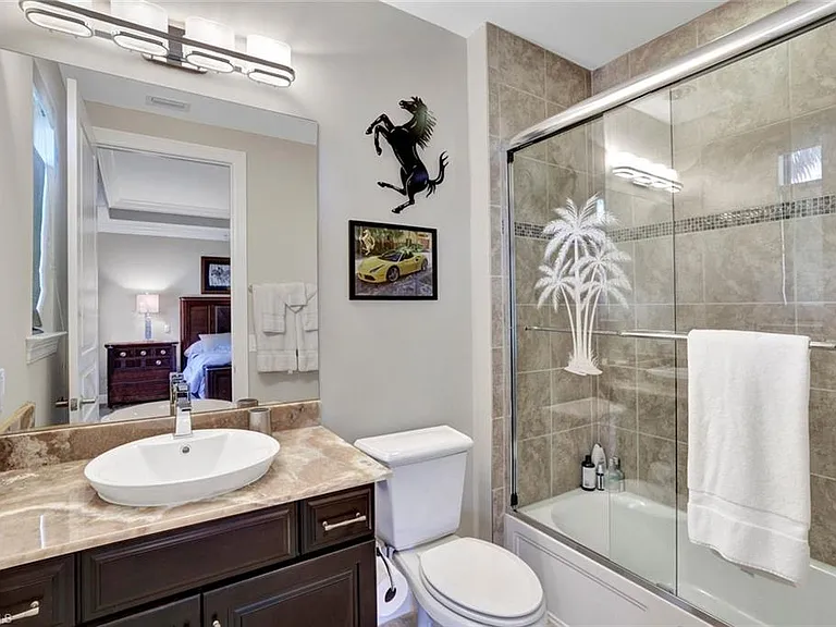 2772 Tiburon Blvd E #5-102 — Photo 10